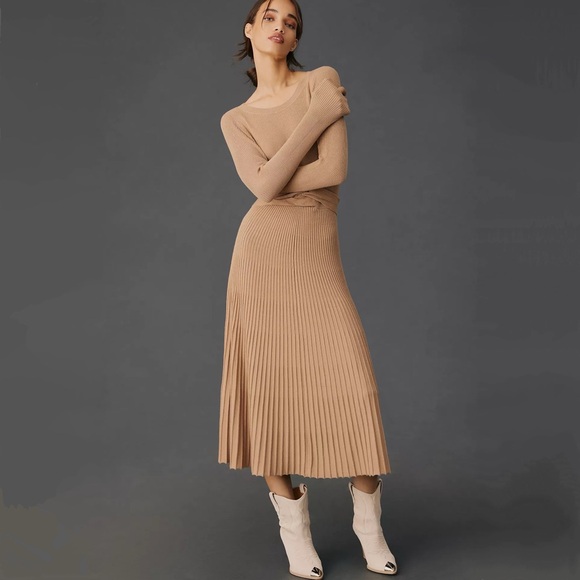 By Anthropologie Slim-Knit Pleated Midi Dress - Picture 3 of 6